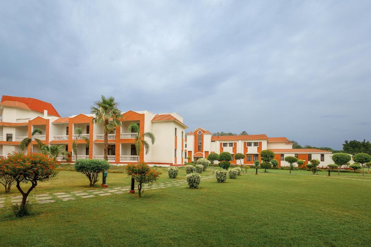 Naturoville Wellness Resort Rishikesh - Surrounded By Nature, Rooted In Wellness Doiwāla Dış mekan fotoğraf